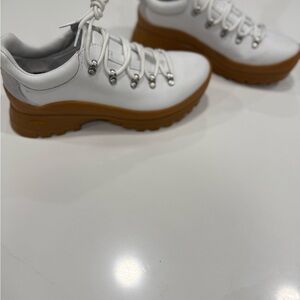 Merrell Bristol Low Boot White and Tan.